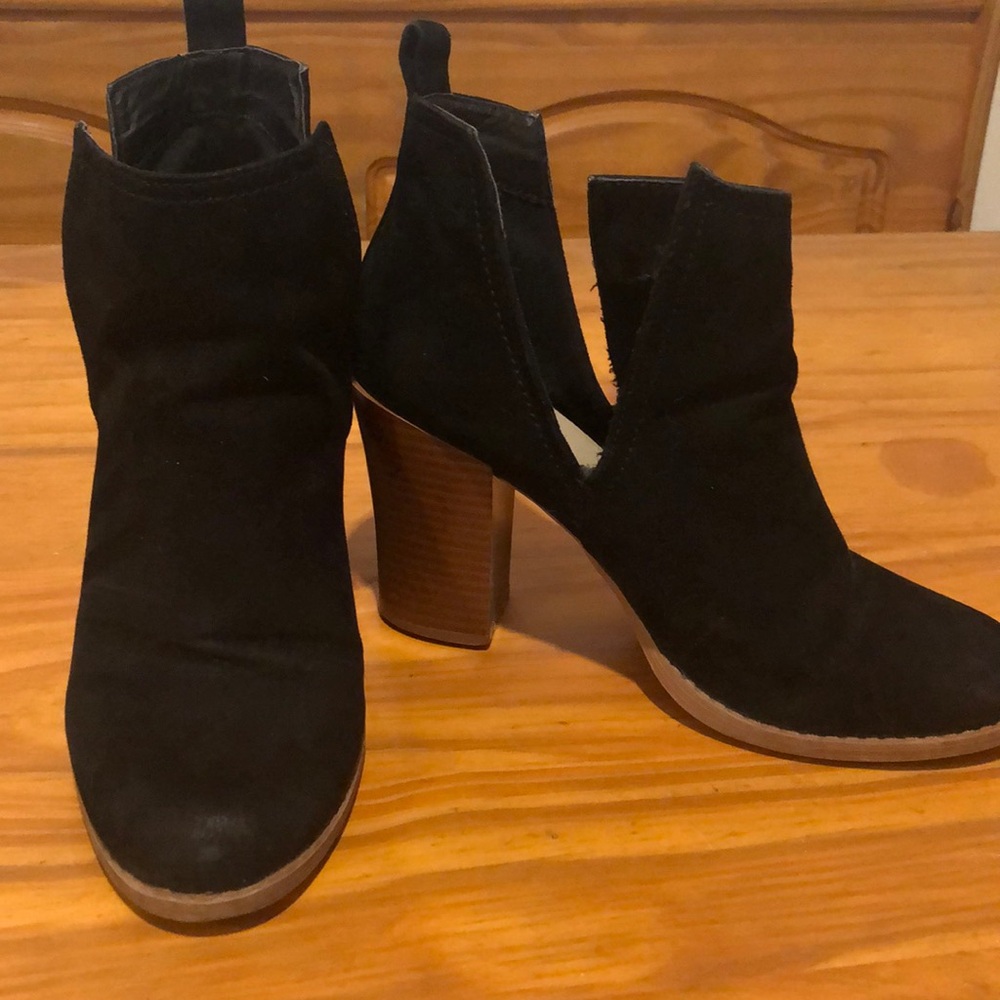 JUST FAB FAUX SUEDE SVETLANA BOOTIE SIZE 7.5 🍁🍂
